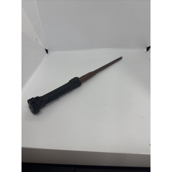 The Harry Potter Remote Control Wand - Picture 1 of 7